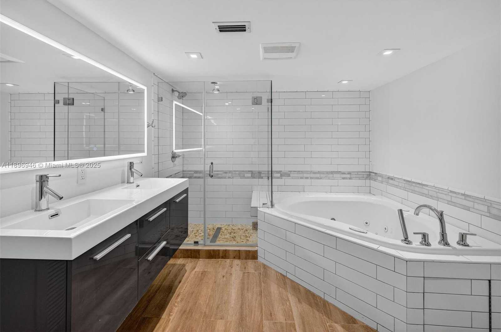 Small Image of 2524 MARATHON LN, Fort Lauderdale Number 7