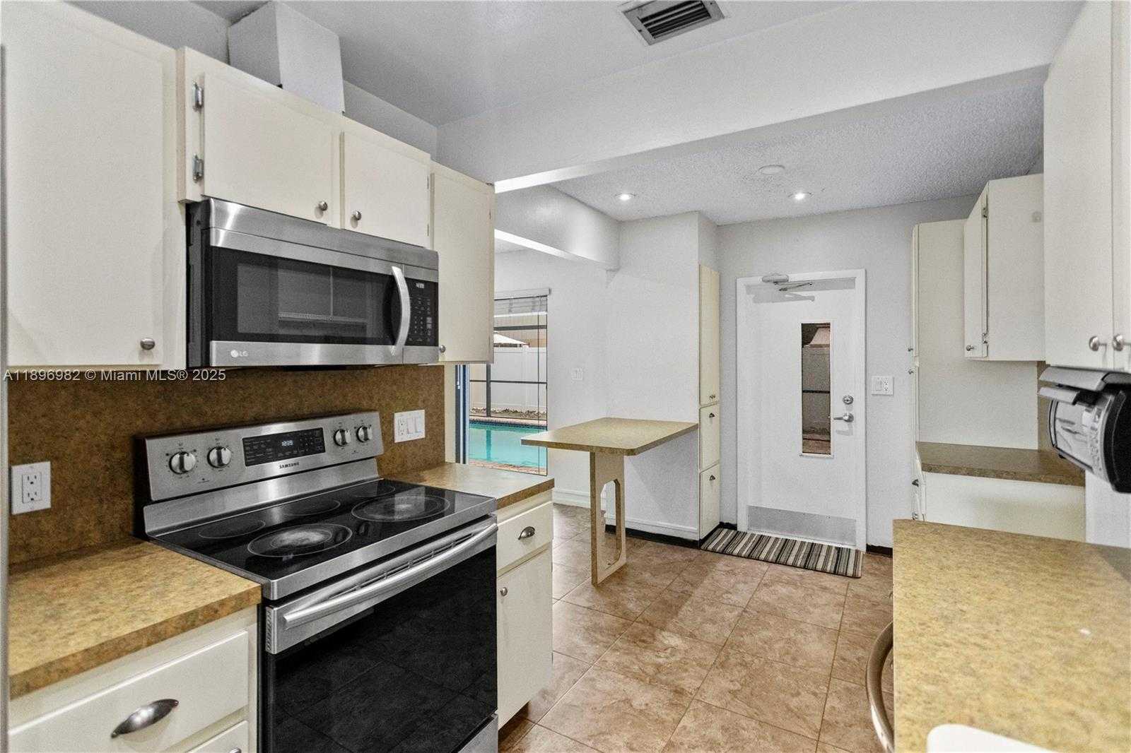 Small Image of 10410 SOUTH WEST 50TH PL, Cooper City Number 13