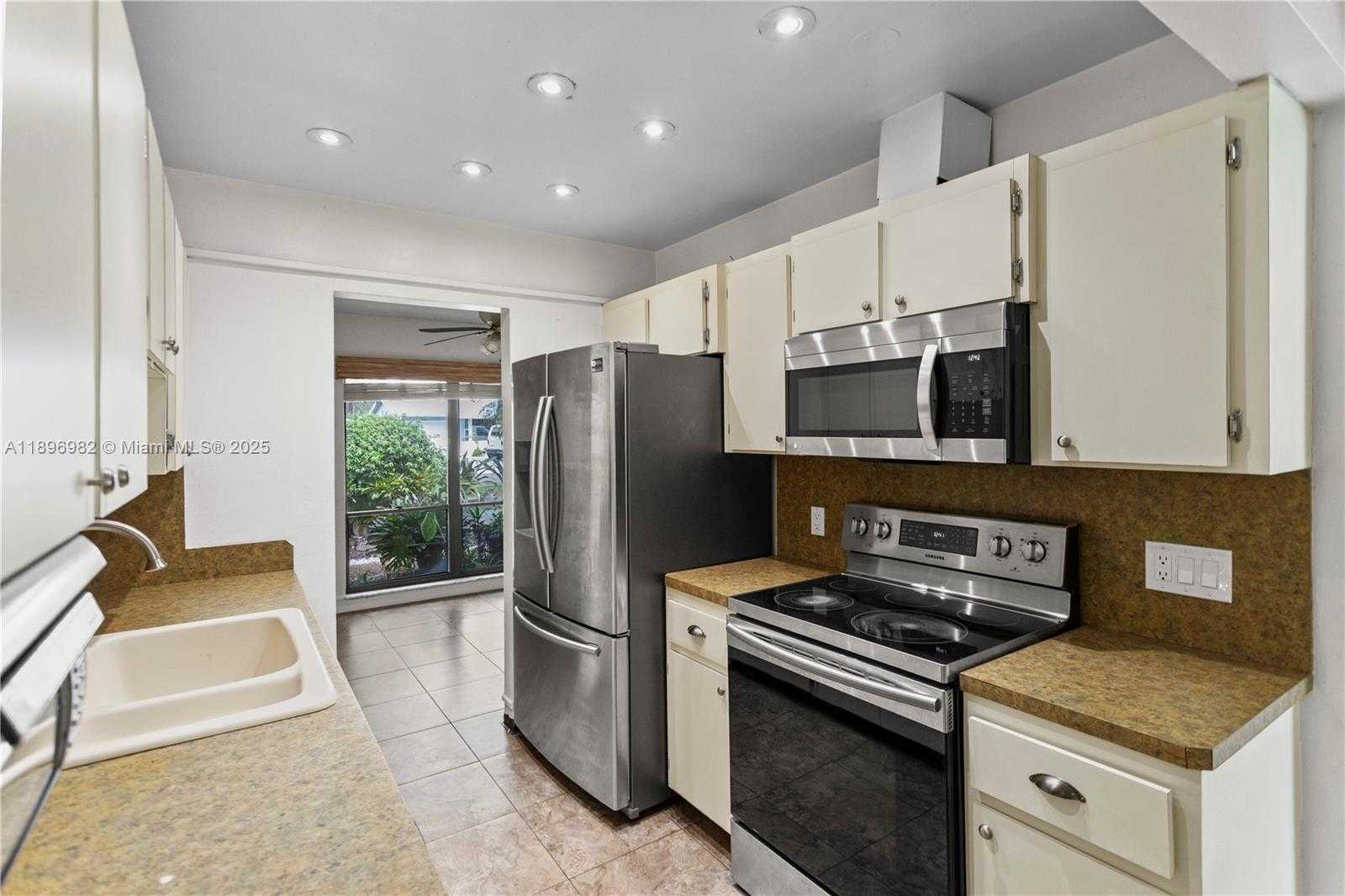 Small Image of 10410 SOUTH WEST 50TH PL, Cooper City Number 14