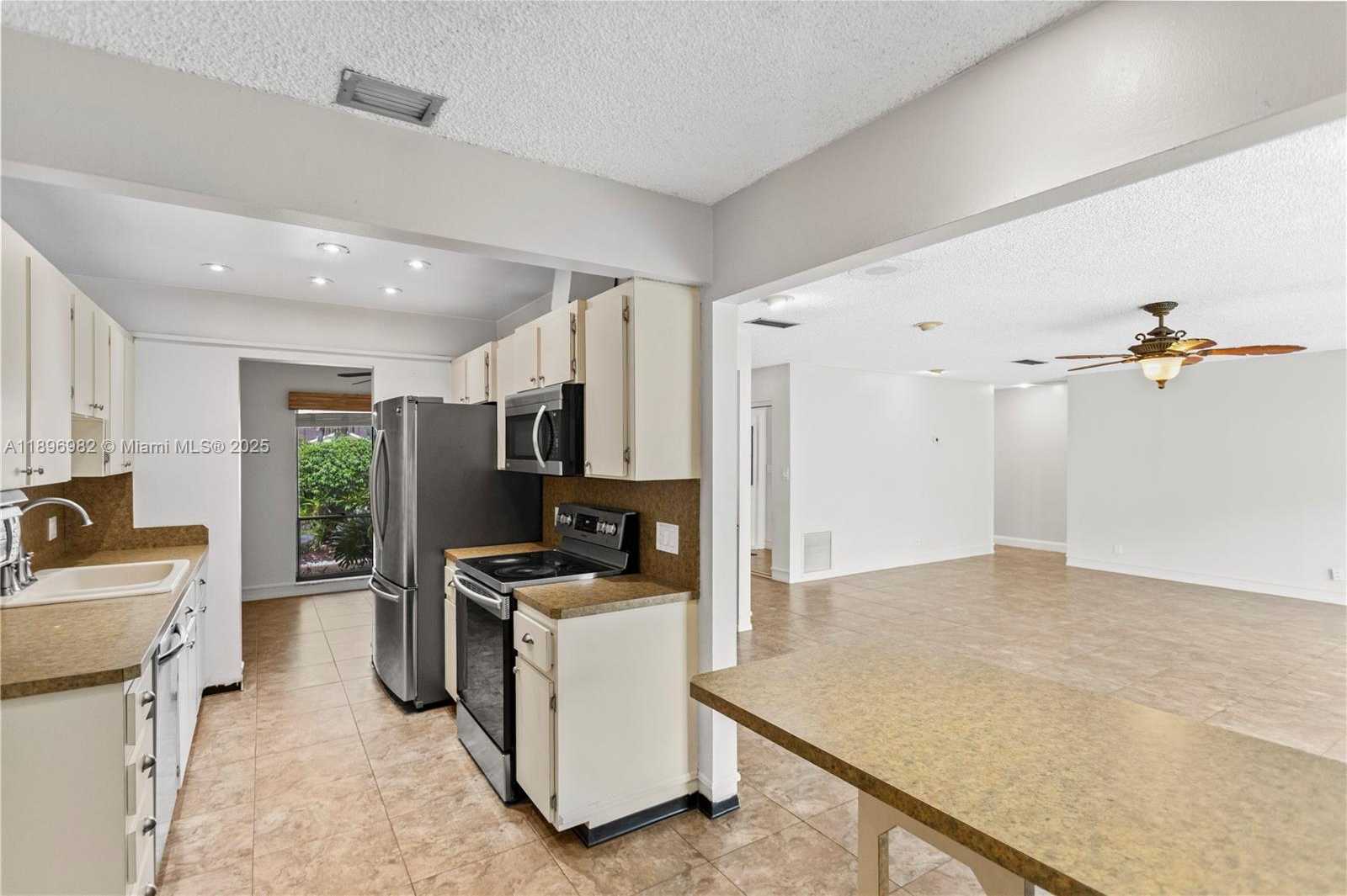 Small Image of 10410 SOUTH WEST 50TH PL, Cooper City Number 17