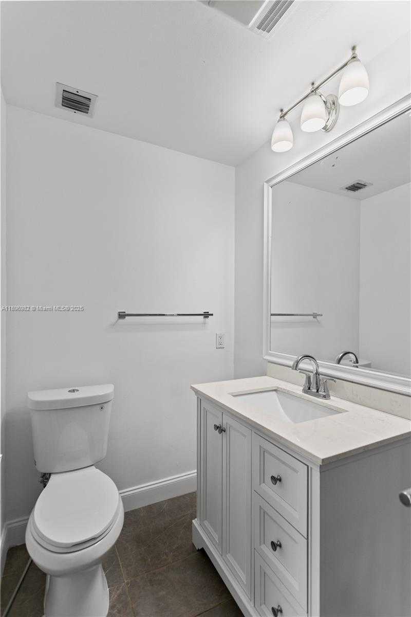 Small Image of 10410 SOUTH WEST 50TH PL, Cooper City Number 29