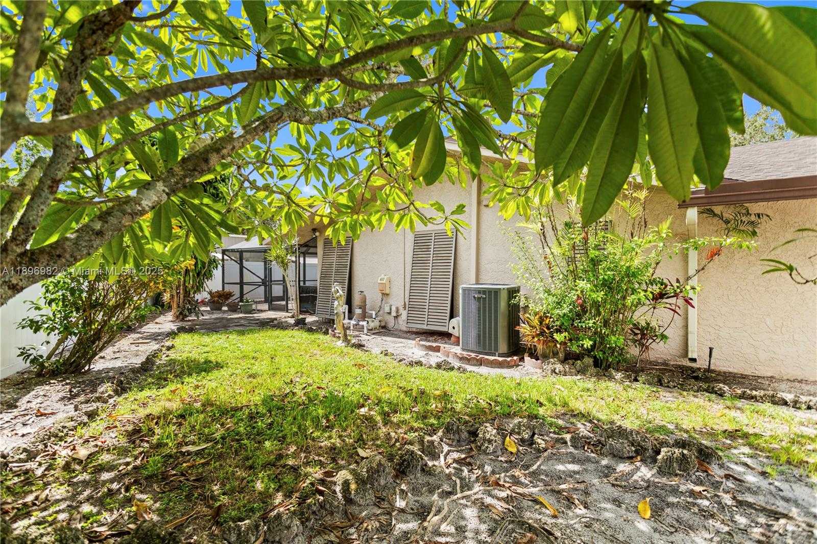 Small Image of 10410 SOUTH WEST 50TH PL, Cooper City Number 49