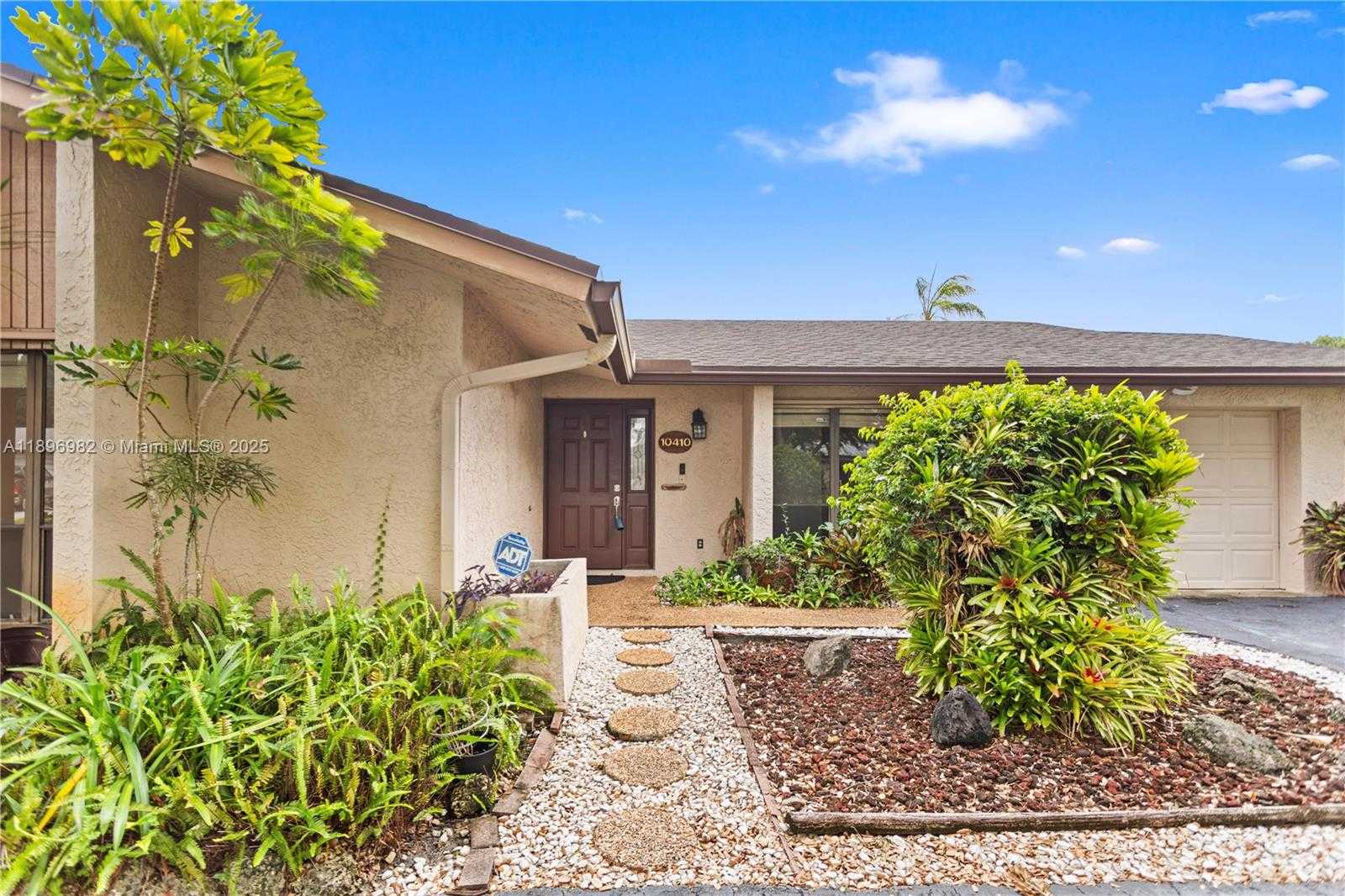 Small Image of 10410 SOUTH WEST 50TH PL, Cooper City Number 55