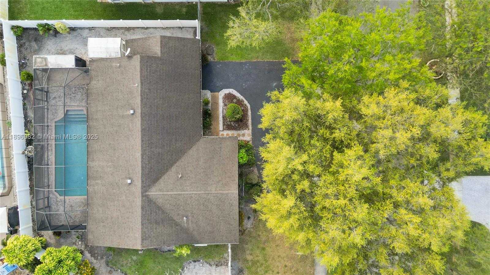 Small Image of 10410 SOUTH WEST 50TH PL, Cooper City Number 59