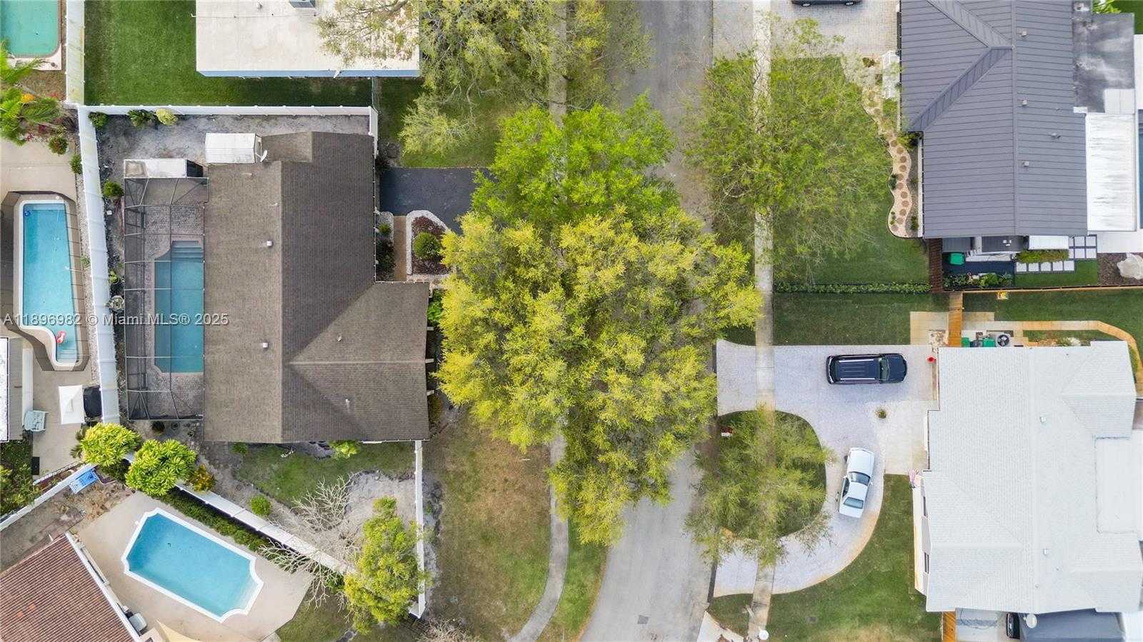 Small Image of 10410 SOUTH WEST 50TH PL, Cooper City Number 60