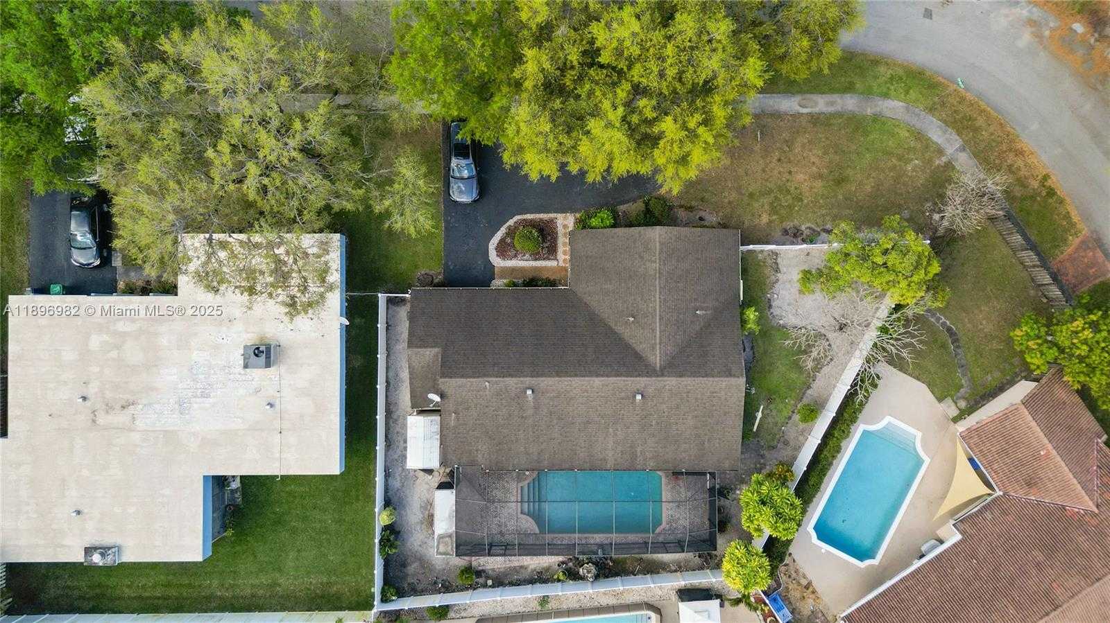 Small Image of 10410 SOUTH WEST 50TH PL, Cooper City Number 62