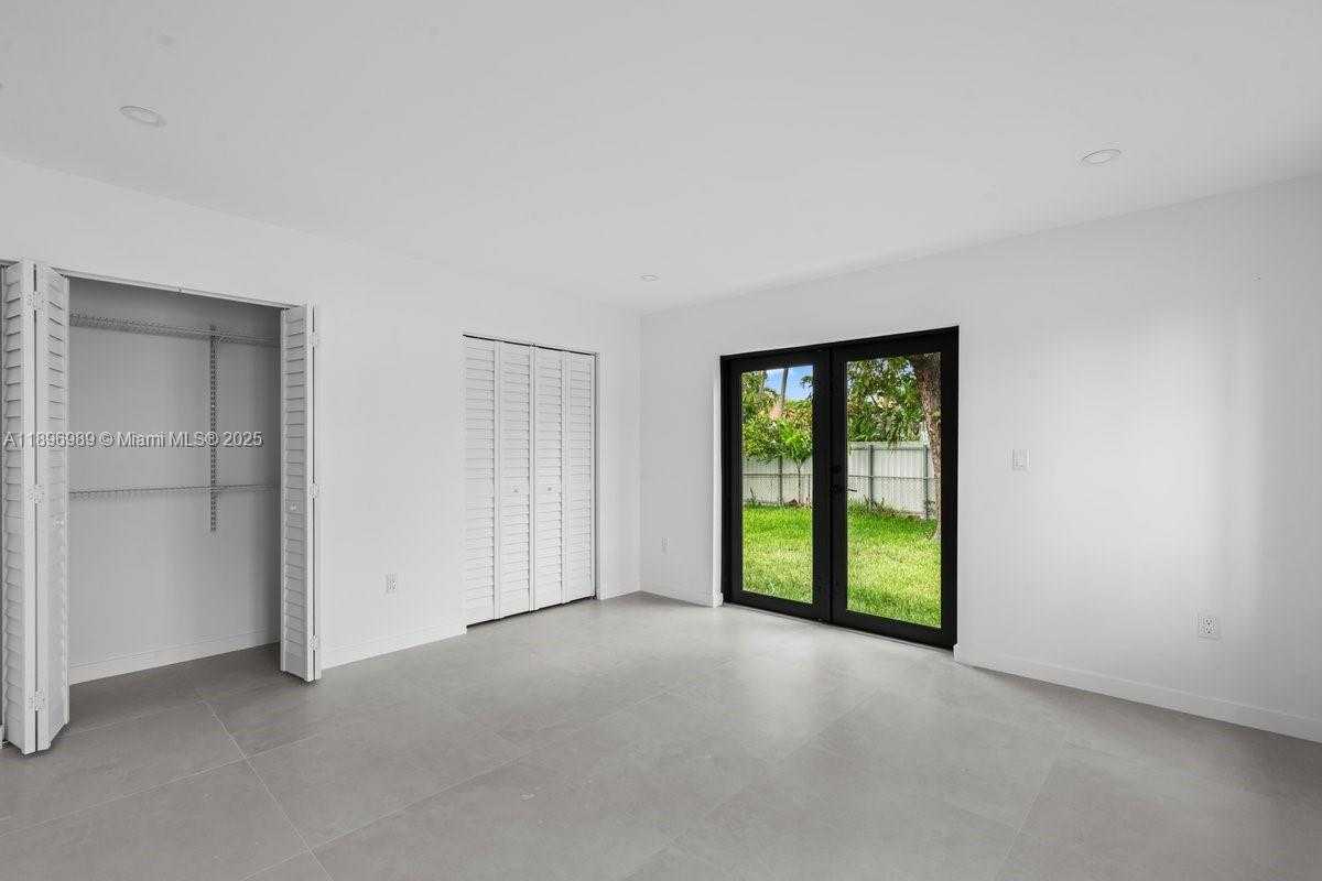 Small Image of 841 SOUTH EAST 11TH PL, Hialeah Number 20