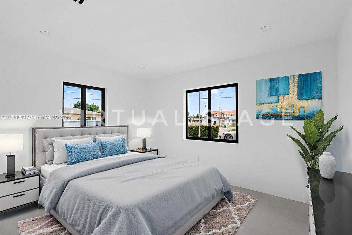Small Image of 841 SOUTH EAST 11TH PL, Hialeah Number 28