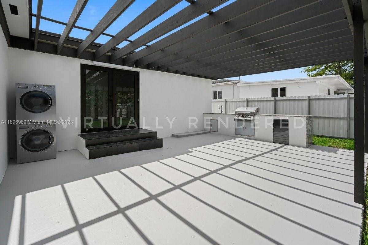 Small Image of 841 SOUTH EAST 11TH PL, Hialeah Number 39