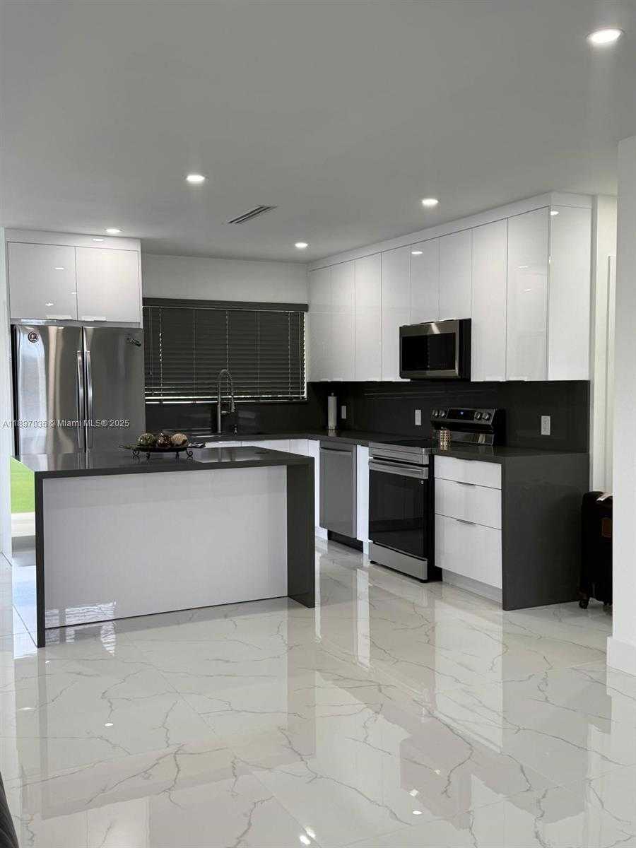 Small Image of 12840 SOUTH WEST 268TH ST, Homestead Number 4
