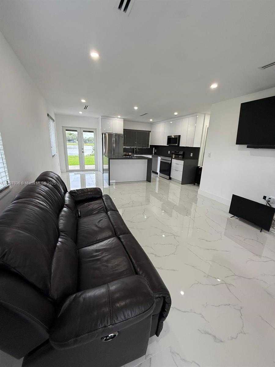 Small Image of 12840 SOUTH WEST 268TH ST, Homestead Number 5