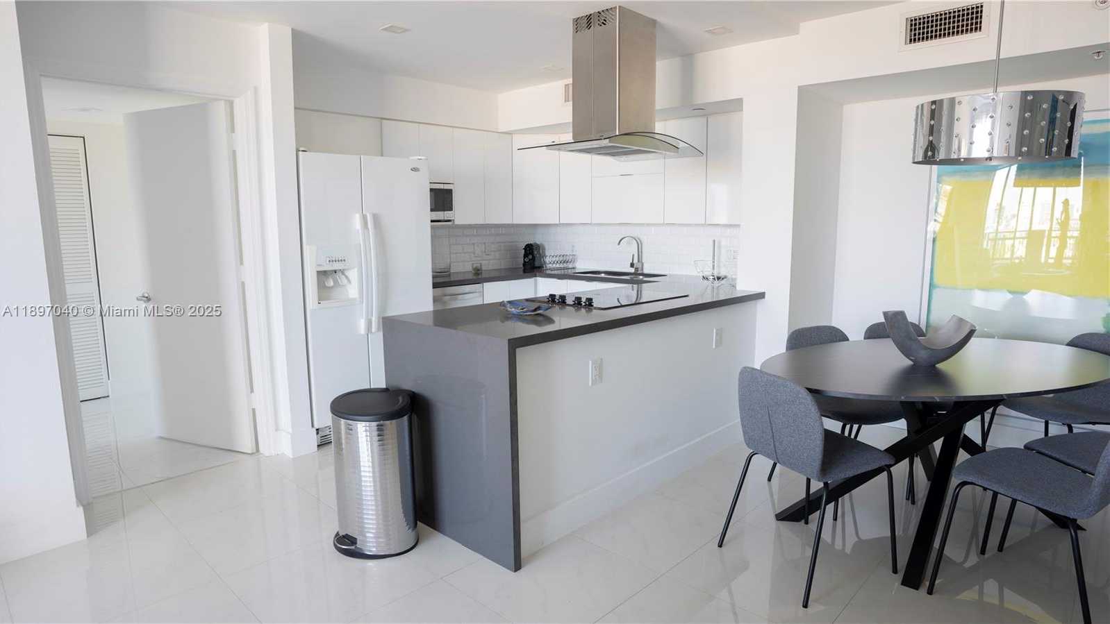 Small Image of 90 ALTON RD, Miami Beach Number 5
