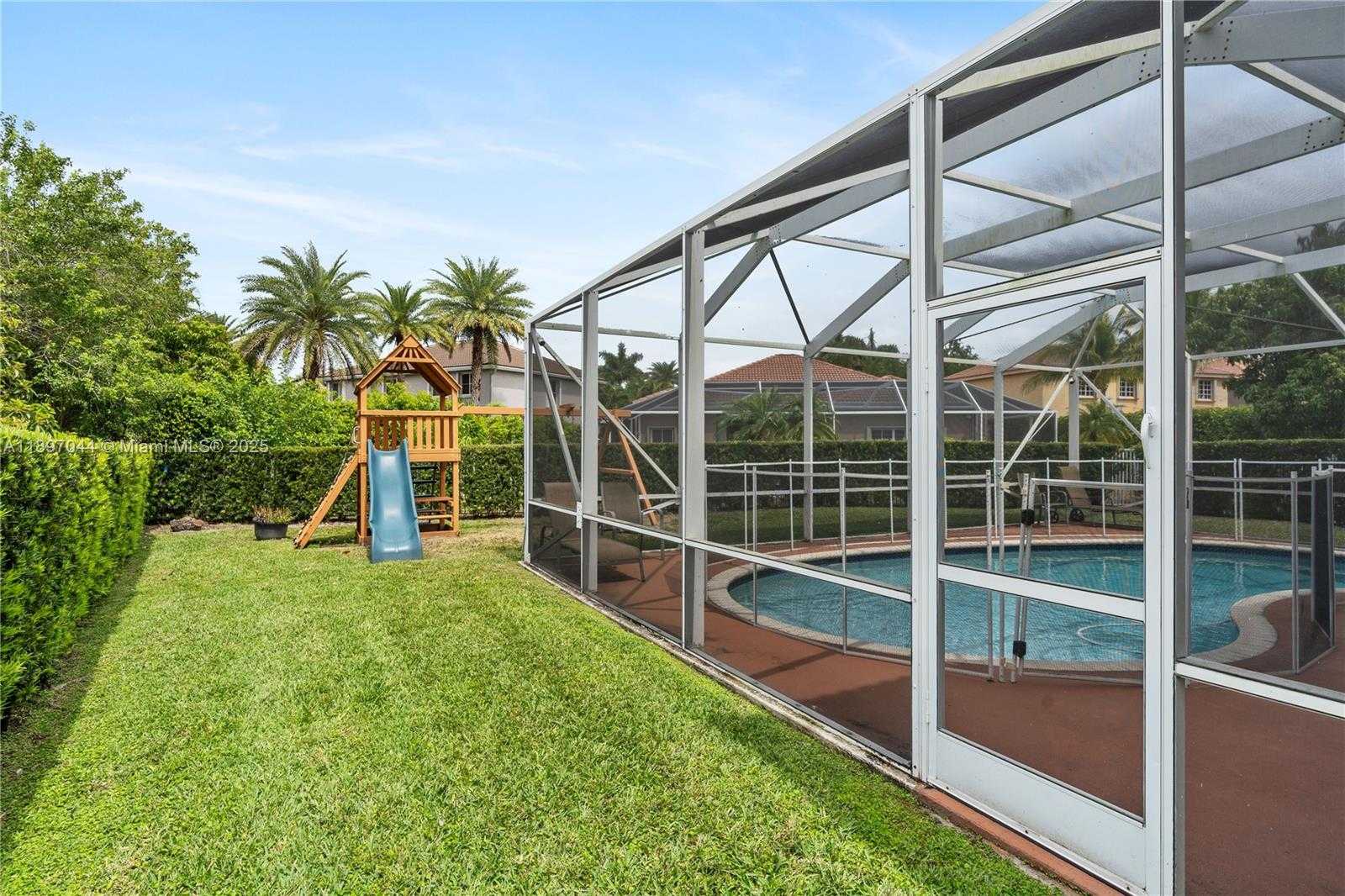 Small Image of 4491 FOXTAIL LN, Weston Number 33