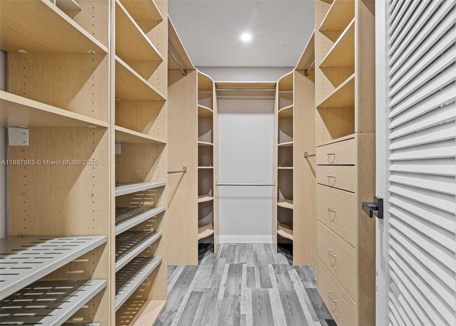Small Image of 4490 SOUTH WEST 105TH AVE, Davie Number 31
