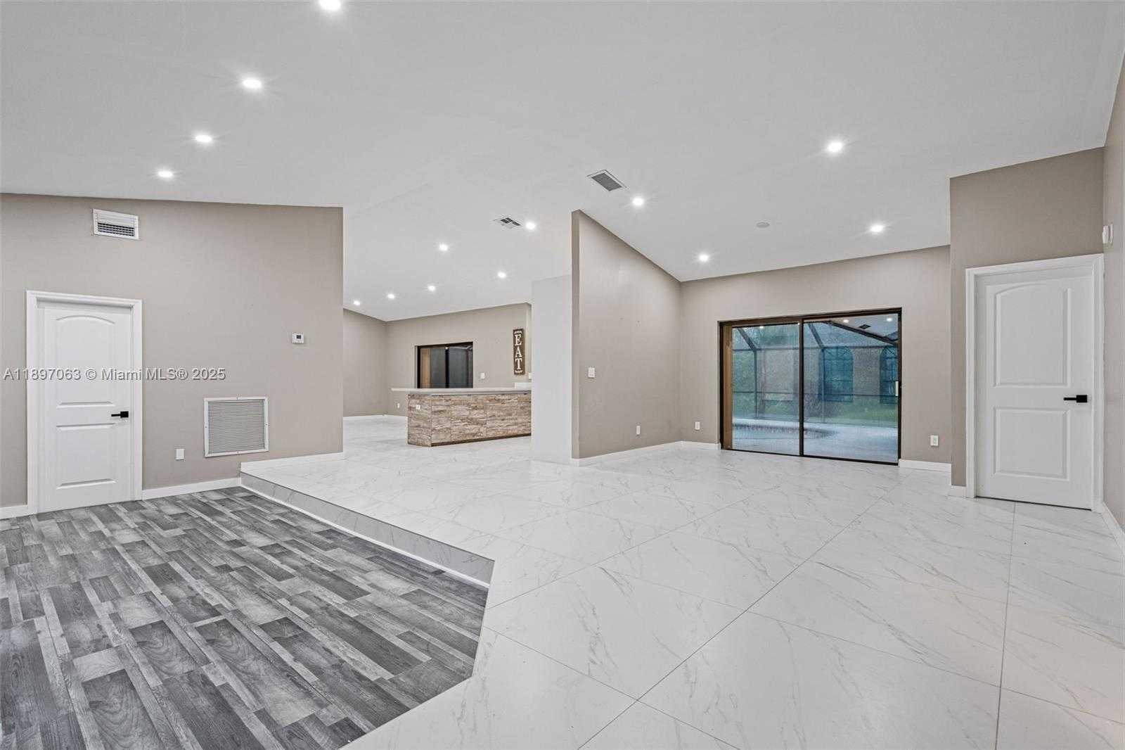 Small Image of 4490 SOUTH WEST 105TH AVE, Davie Number 5