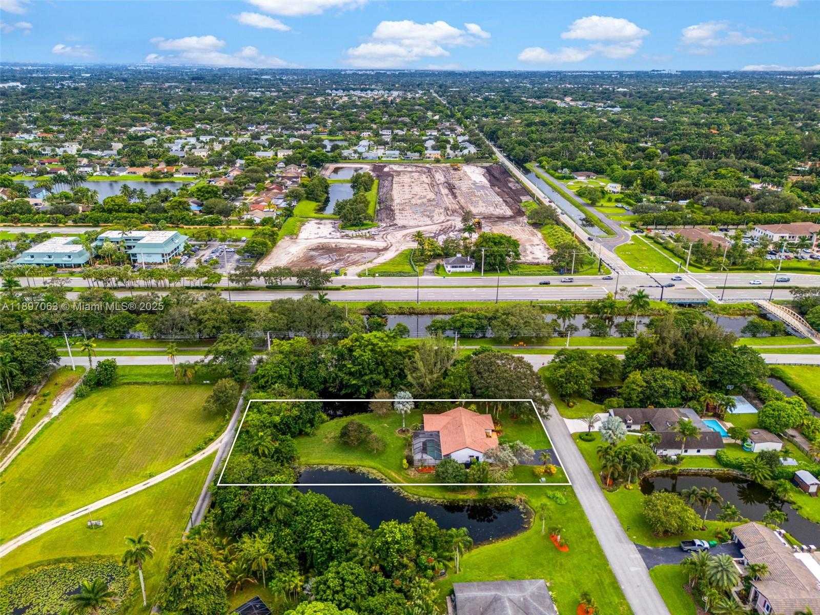 Small Image of 4490 SOUTH WEST 105TH AVE, Davie Number 67