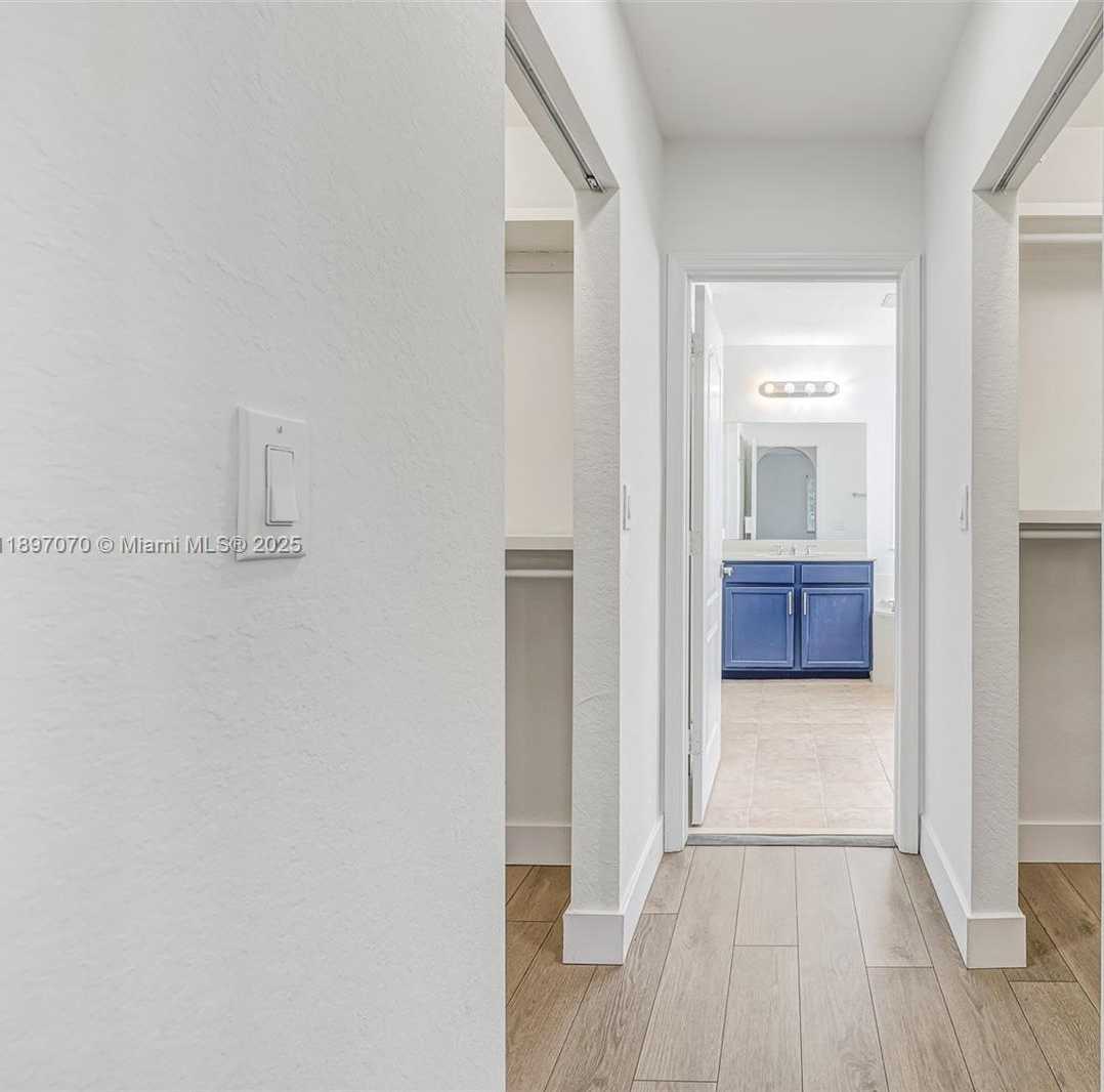 Small Image of 27381 SOUTH WEST 139 PL, Homestead Number 31