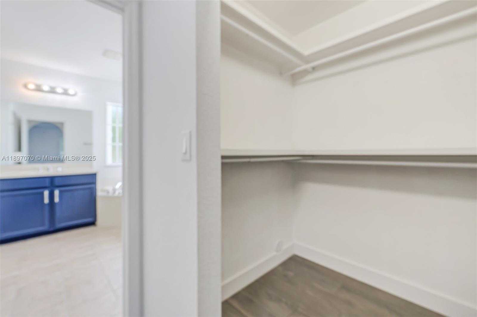 Small Image of 27381 SOUTH WEST 139 PL, Homestead Number 33