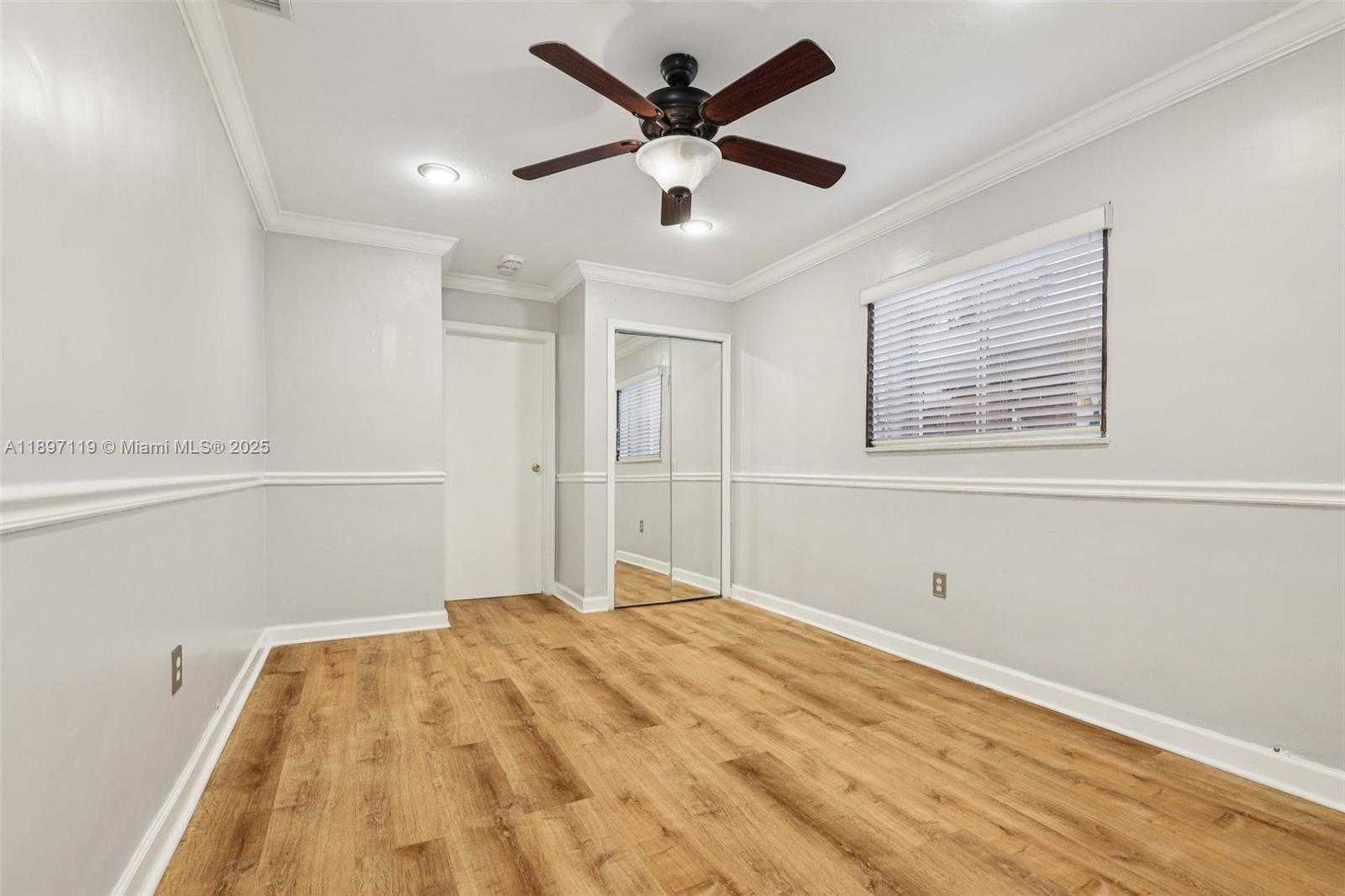 Small Image of 3842 JASMINE AVENUE, Miramar Number 35