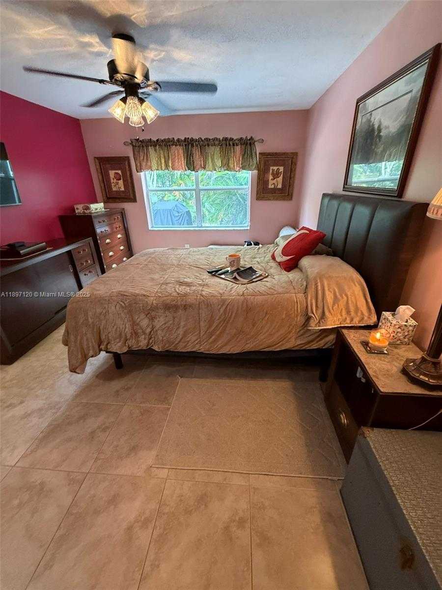 Small Image of 3422 NORTH WEST 78TH TER, Hollywood Number 14