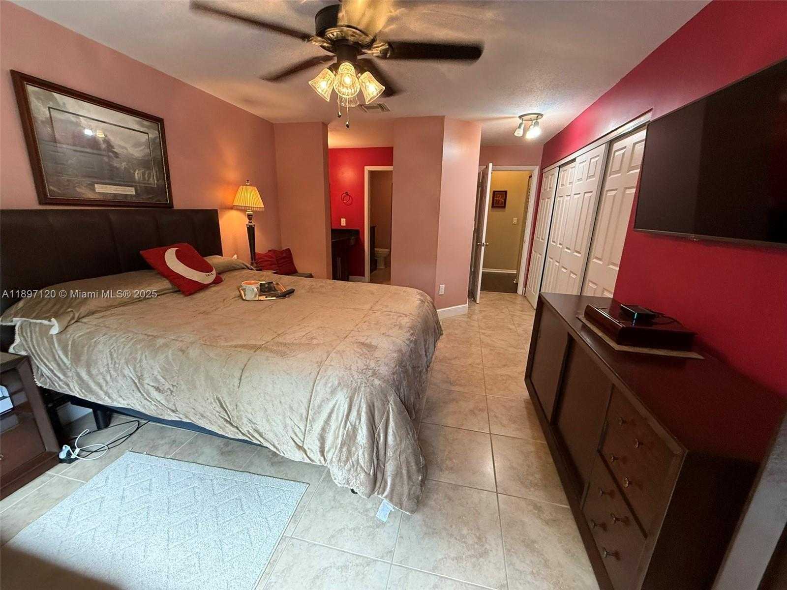 Small Image of 3422 NORTH WEST 78TH TER, Hollywood Number 15