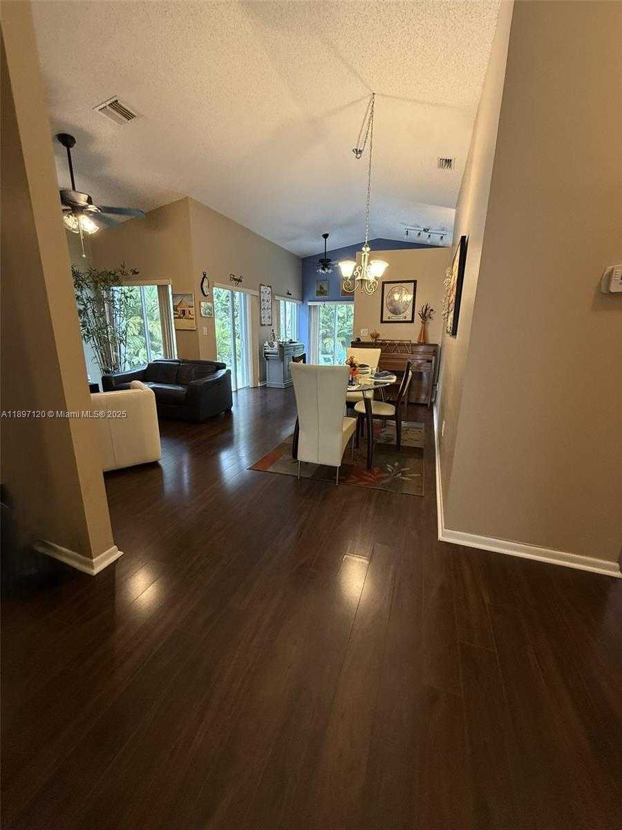 Small Image of 3422 NORTH WEST 78TH TER, Hollywood Number 2