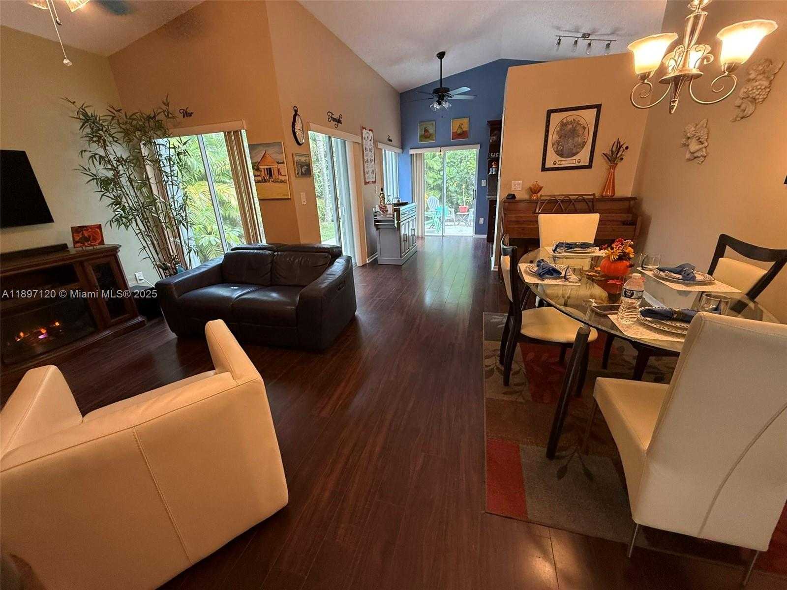 Small Image of 3422 NORTH WEST 78TH TER, Hollywood Number 3