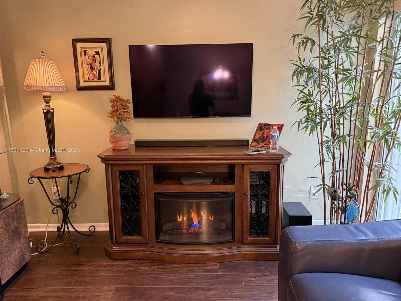 Small Image of 3422 NORTH WEST 78TH TER, Hollywood Number 7