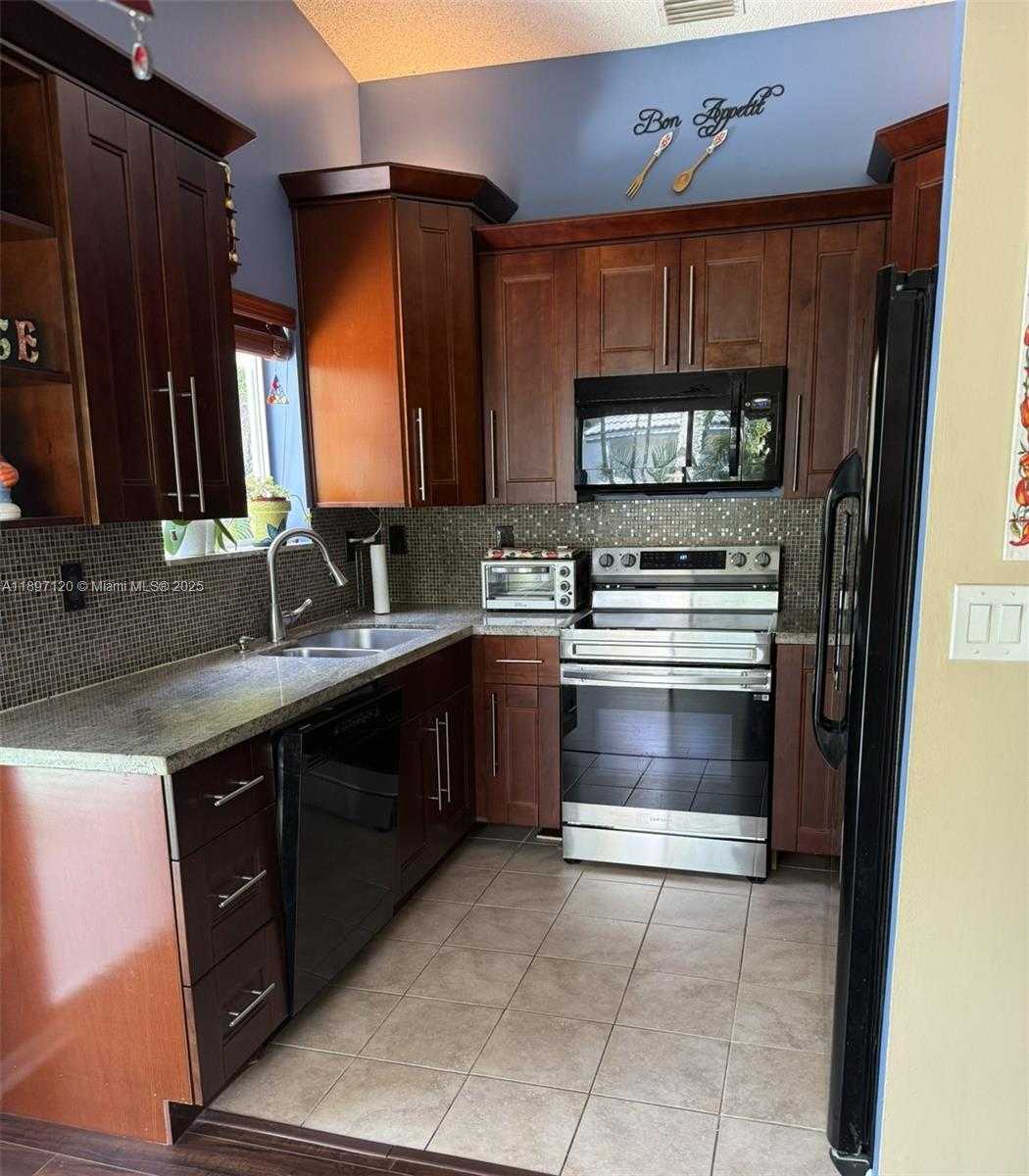 Small Image of 3422 NORTH WEST 78TH TER, Hollywood Number 9