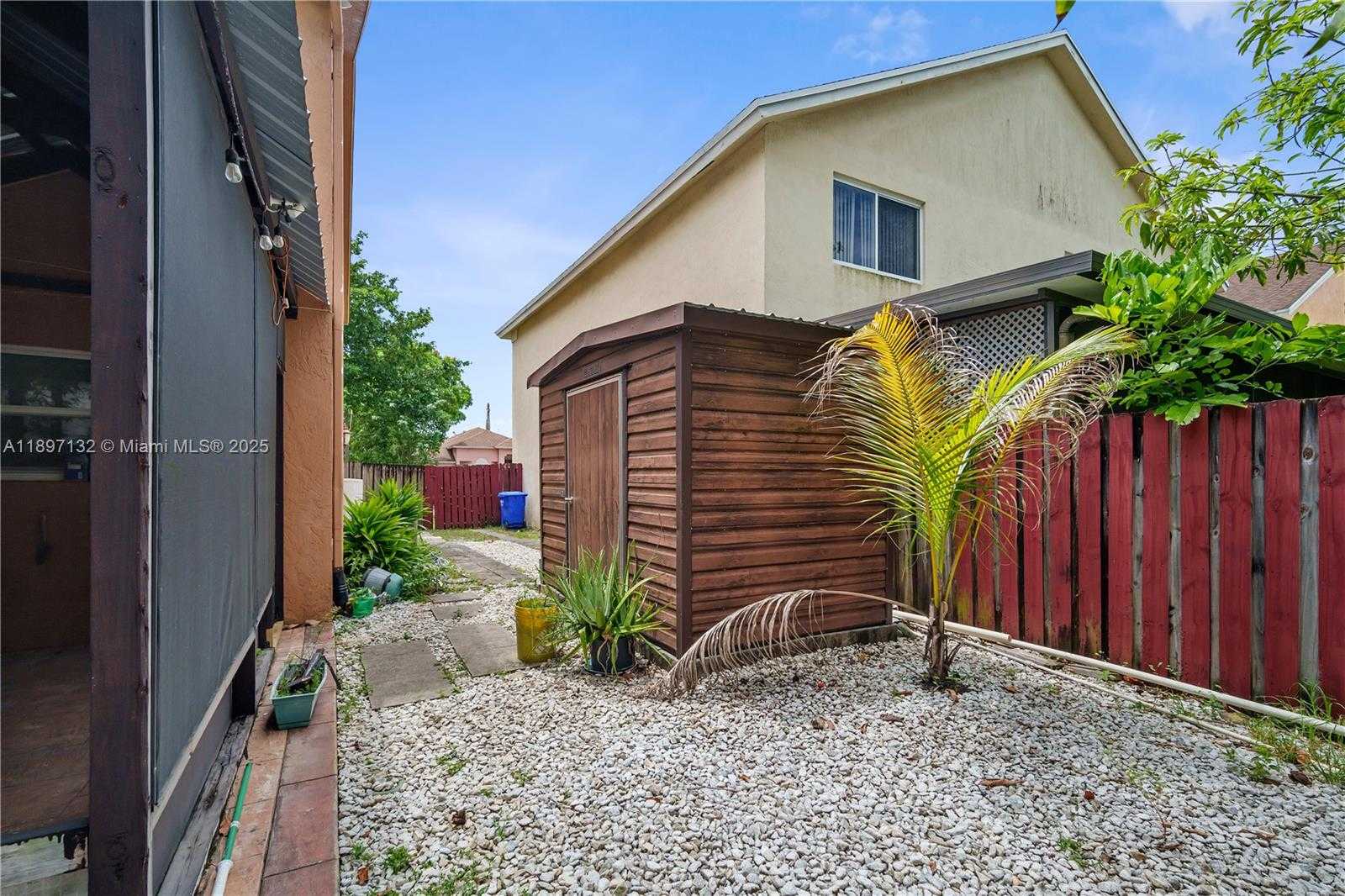 Small Image of 9701 SOUTH WEST 16TH ST, Pembroke Pines Number 42