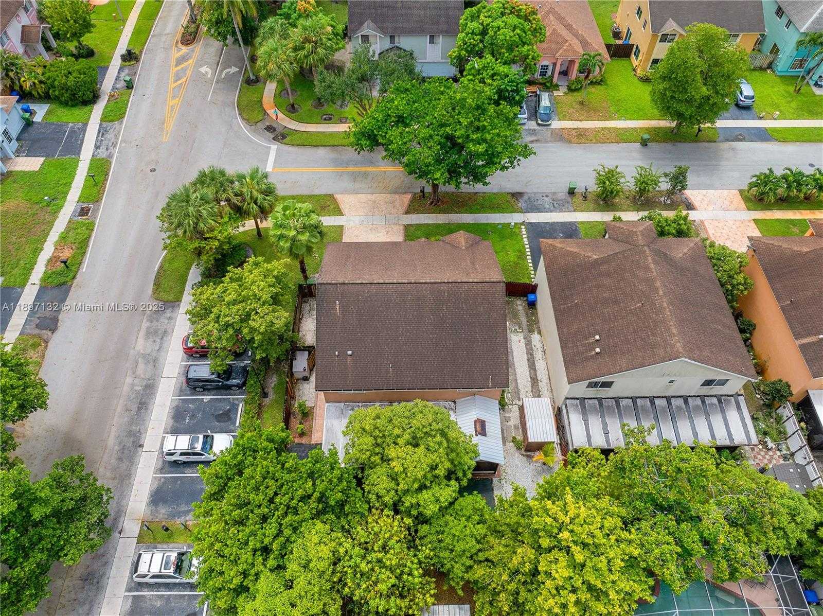 Small Image of 9701 SOUTH WEST 16TH ST, Pembroke Pines Number 43