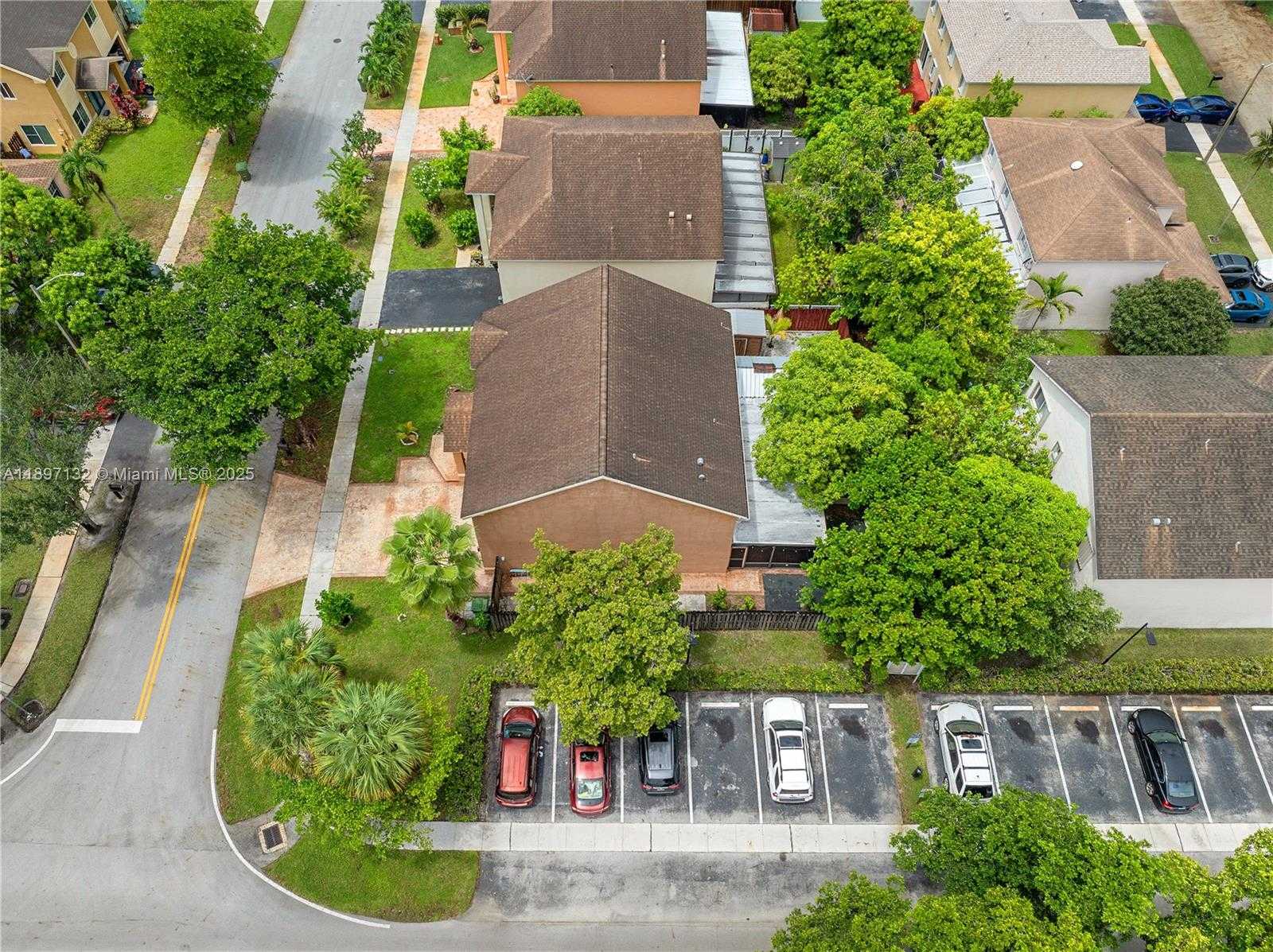 Small Image of 9701 SOUTH WEST 16TH ST, Pembroke Pines Number 46