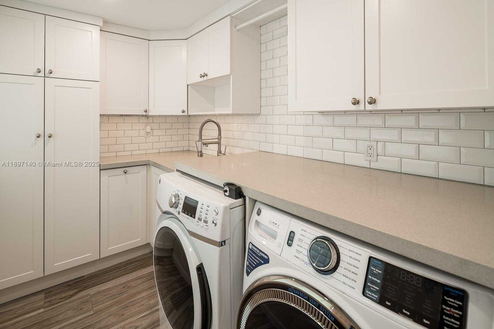 Small Image of 6380 SOUTH WEST 63RD AVE, South Miami Number 17