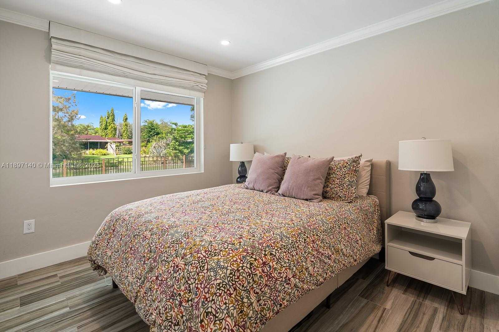 Small Image of 6380 SOUTH WEST 63RD AVE, South Miami Number 21