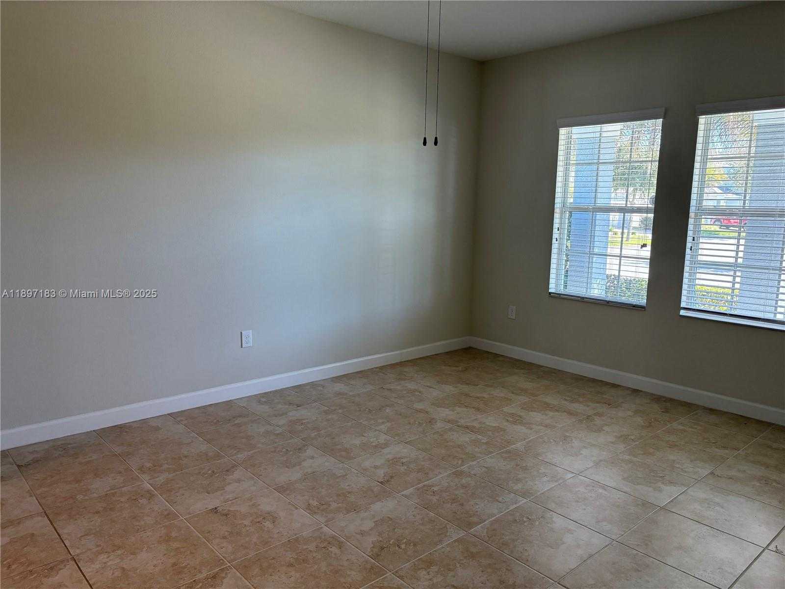 Small Image of 3074 WHITE HORSE CT, Kissimmee Number 12