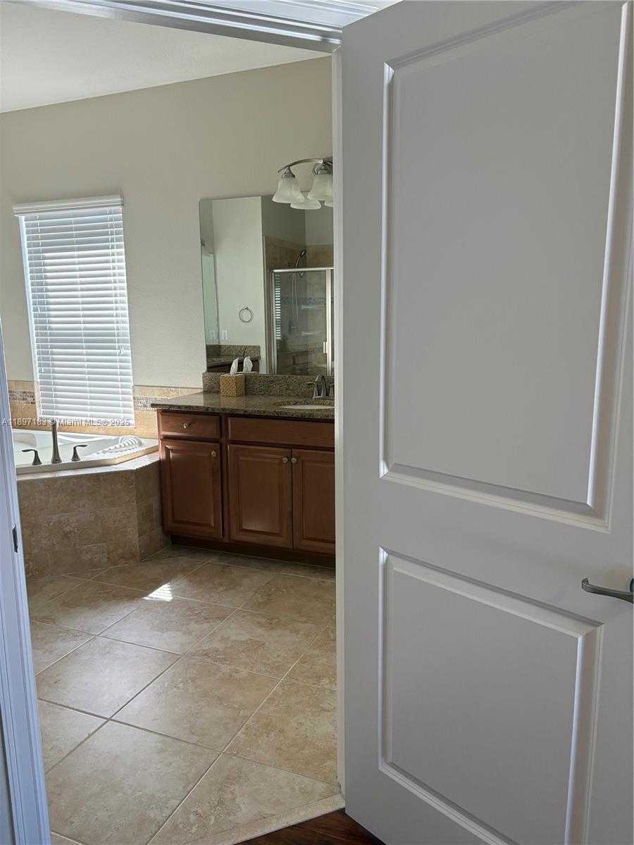 Small Image of 3074 WHITE HORSE CT, Kissimmee Number 21