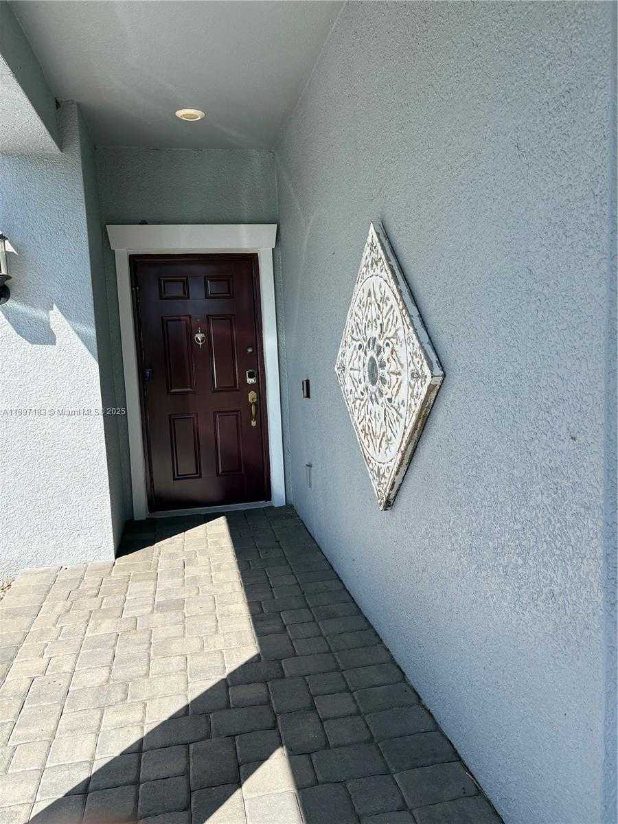 Small Image of 3074 WHITE HORSE CT, Kissimmee Number 3