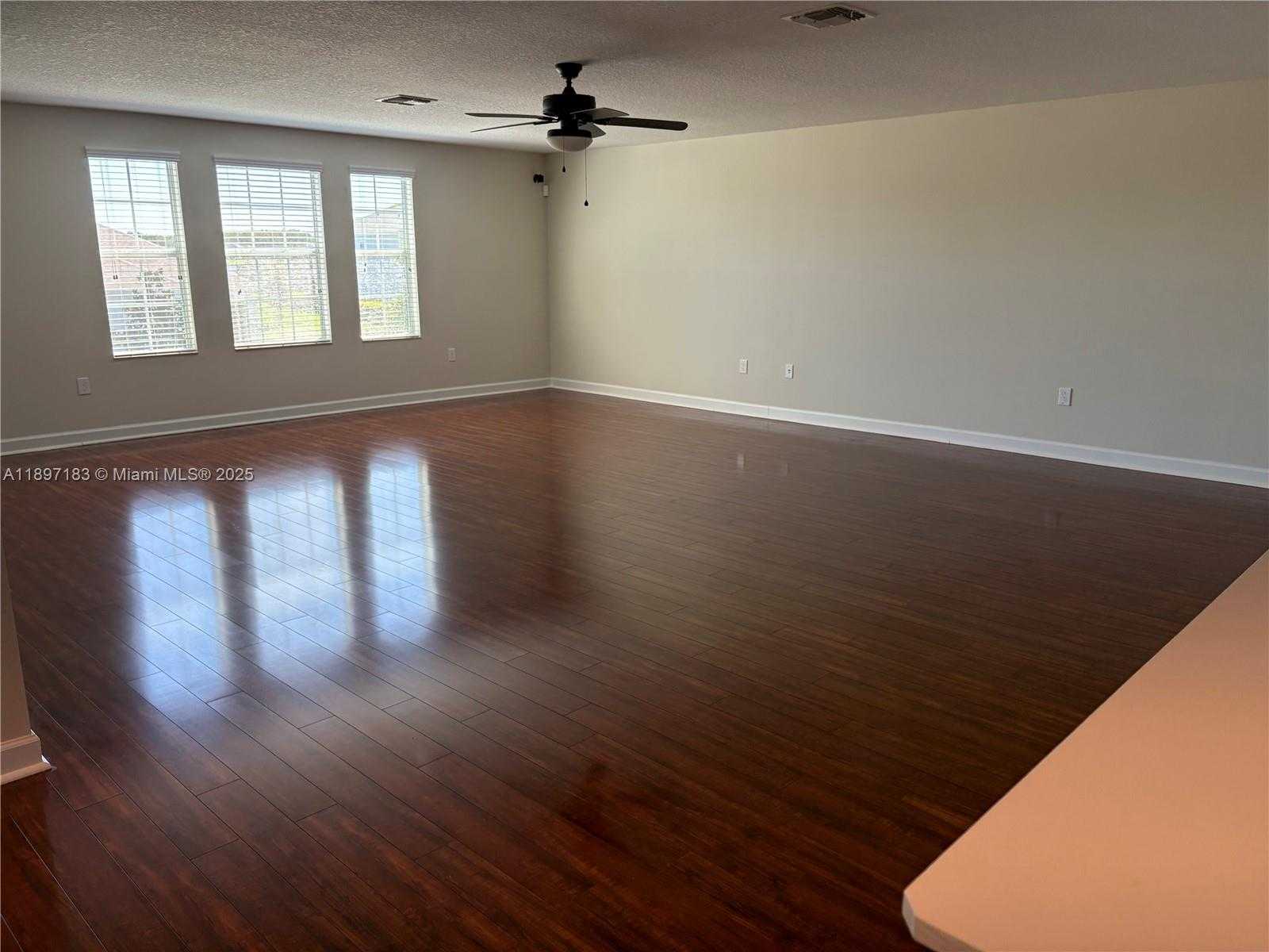 Small Image of 3074 WHITE HORSE CT, Kissimmee Number 31