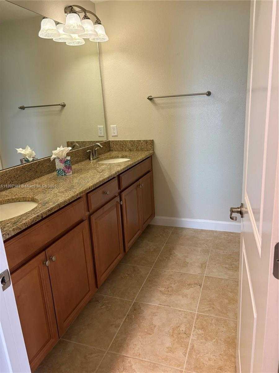 Small Image of 3074 WHITE HORSE CT, Kissimmee Number 40