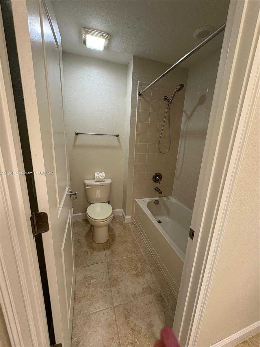 Small Image of 3074 WHITE HORSE CT, Kissimmee Number 41