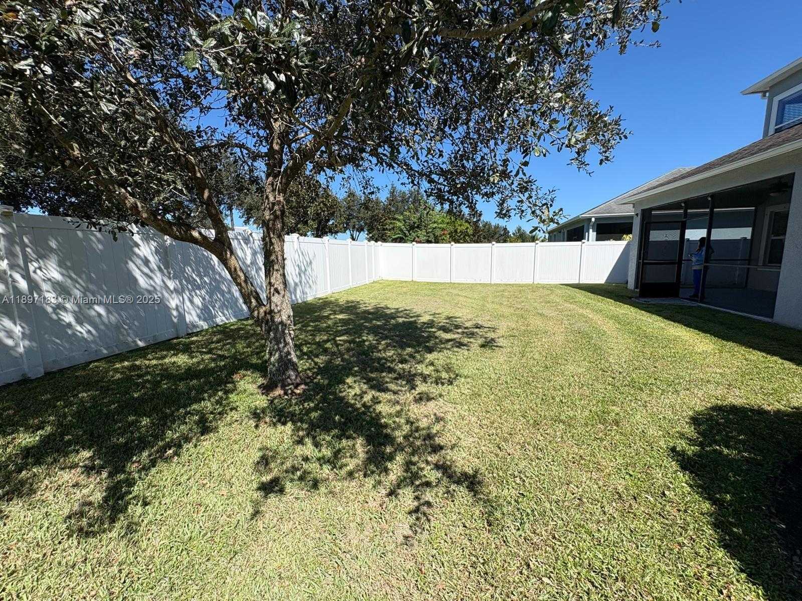 Small Image of 3074 WHITE HORSE CT, Kissimmee Number 56