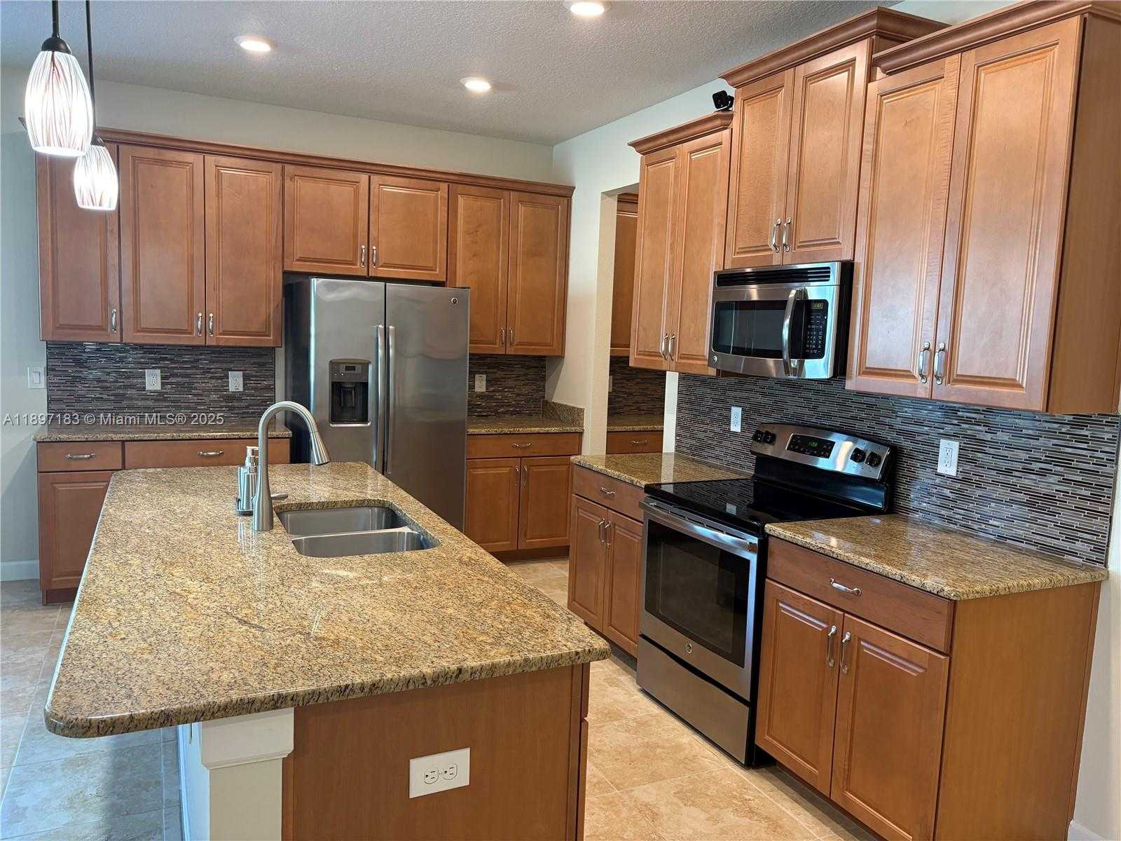 Small Image of 3074 WHITE HORSE CT, Kissimmee Number 8