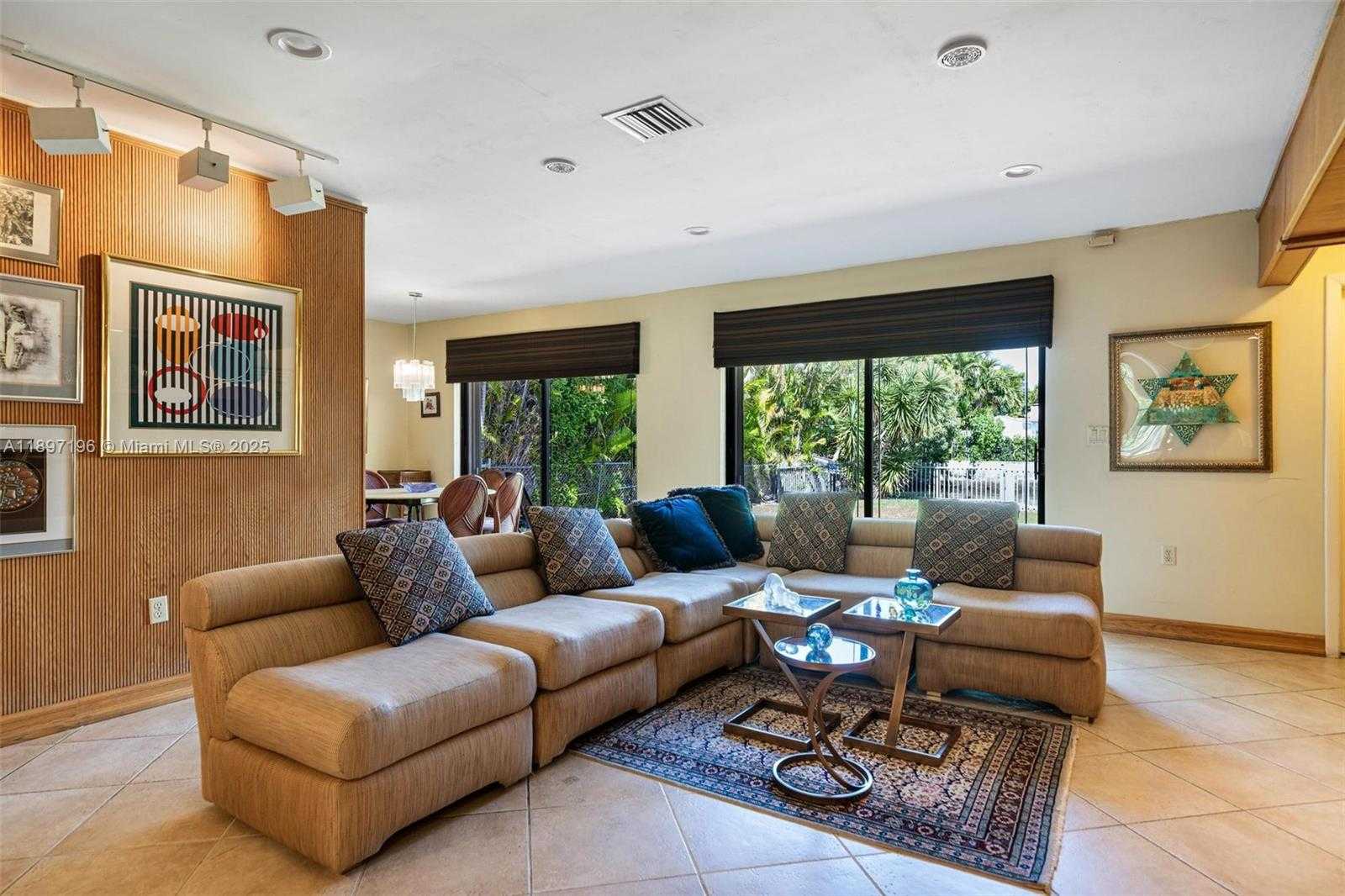 Small Image of 1855 DAYTONIA RD, Miami Beach Number 10