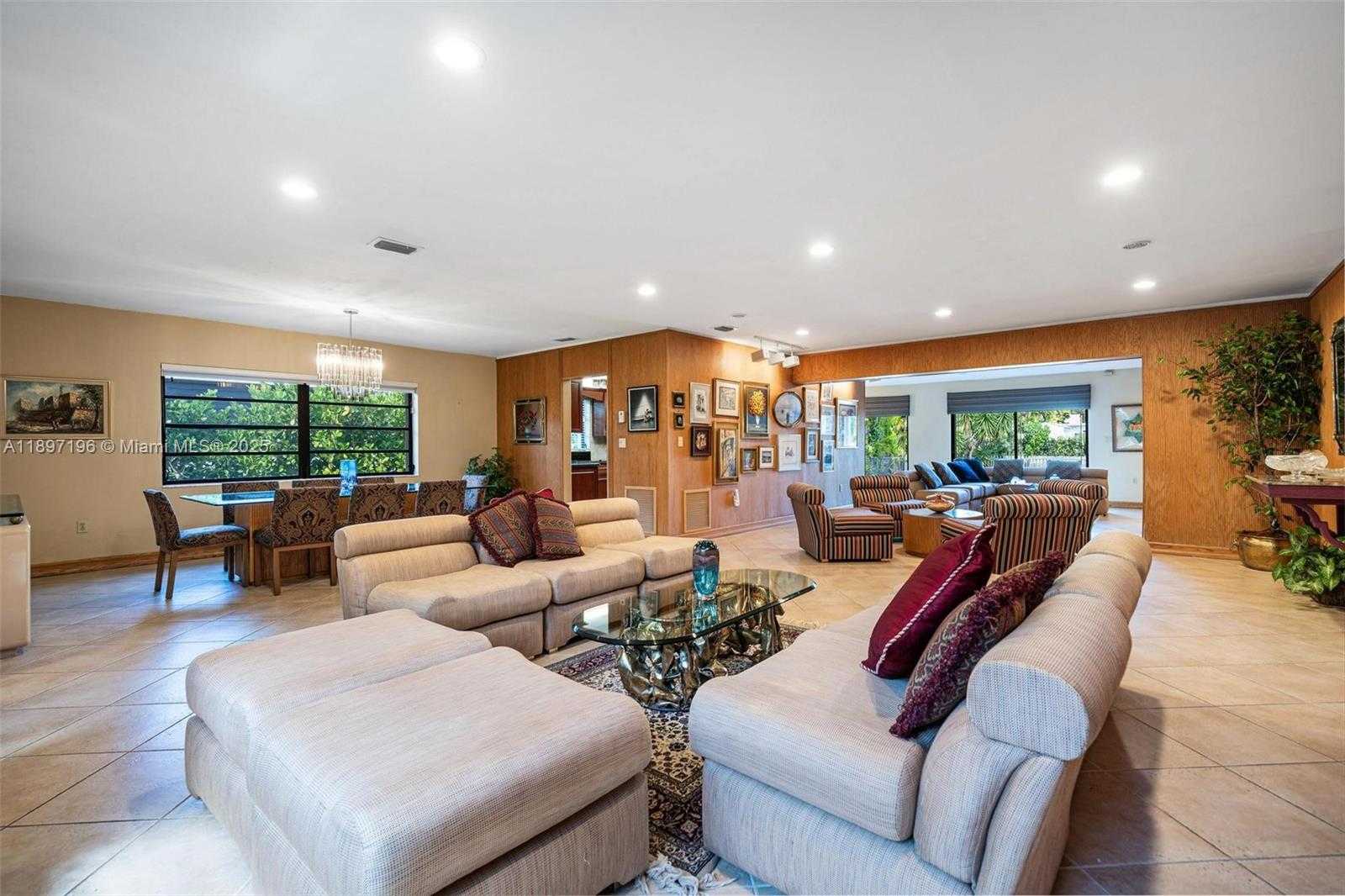 Small Image of 1855 DAYTONIA RD, Miami Beach Number 14