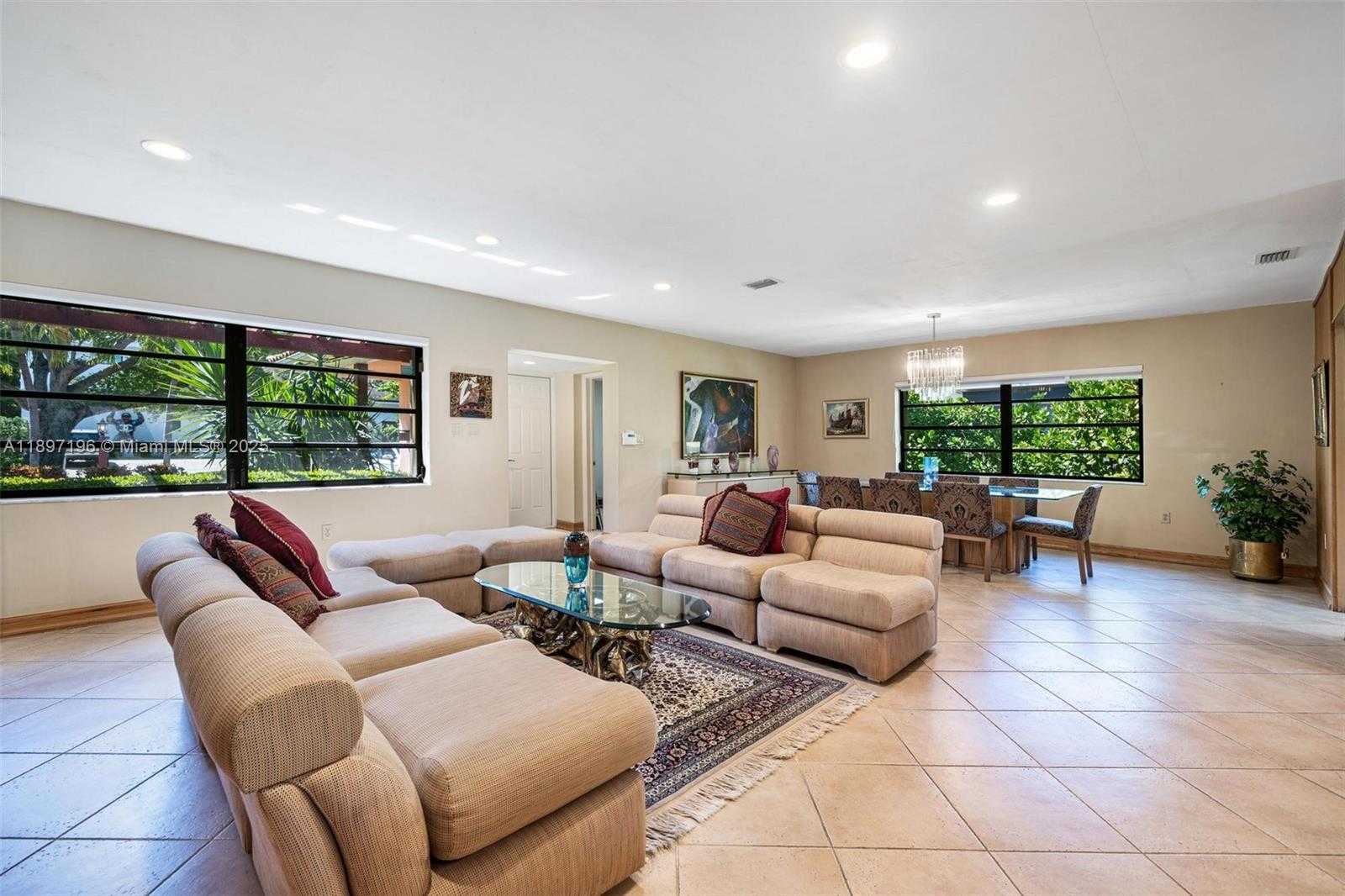Small Image of 1855 DAYTONIA RD, Miami Beach Number 17