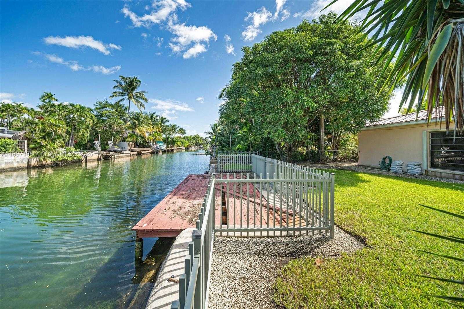 Small Image of 1855 DAYTONIA RD, Miami Beach Number 28