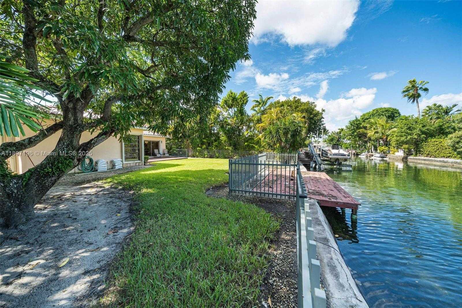 Small Image of 1855 DAYTONIA RD, Miami Beach Number 29