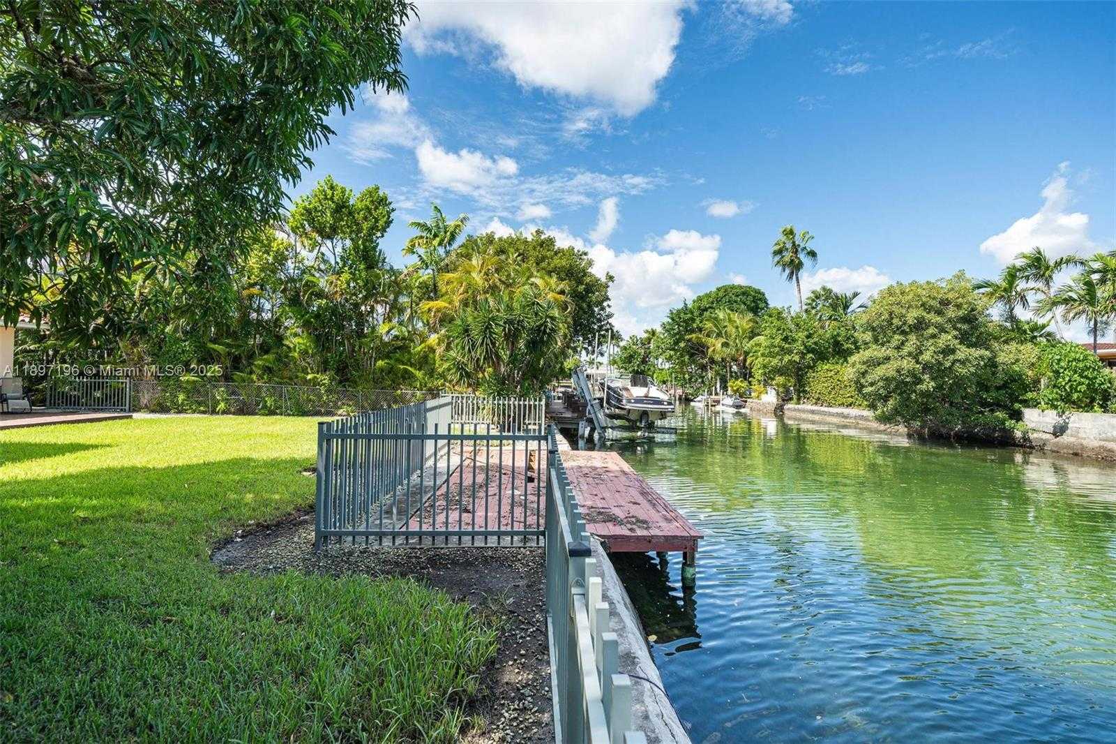 Small Image of 1855 DAYTONIA RD, Miami Beach Number 30