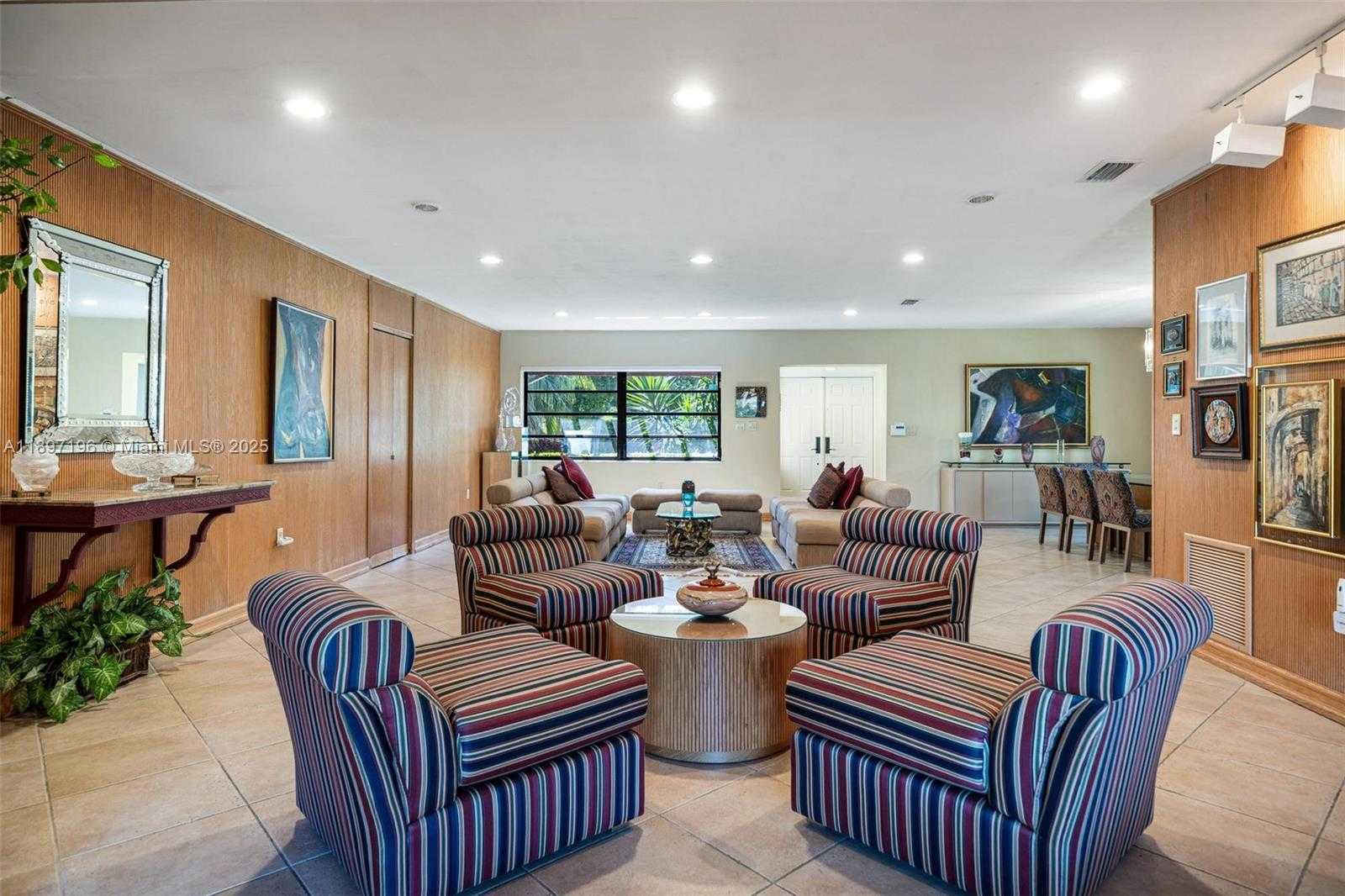 Small Image of 1855 DAYTONIA RD, Miami Beach Number 9