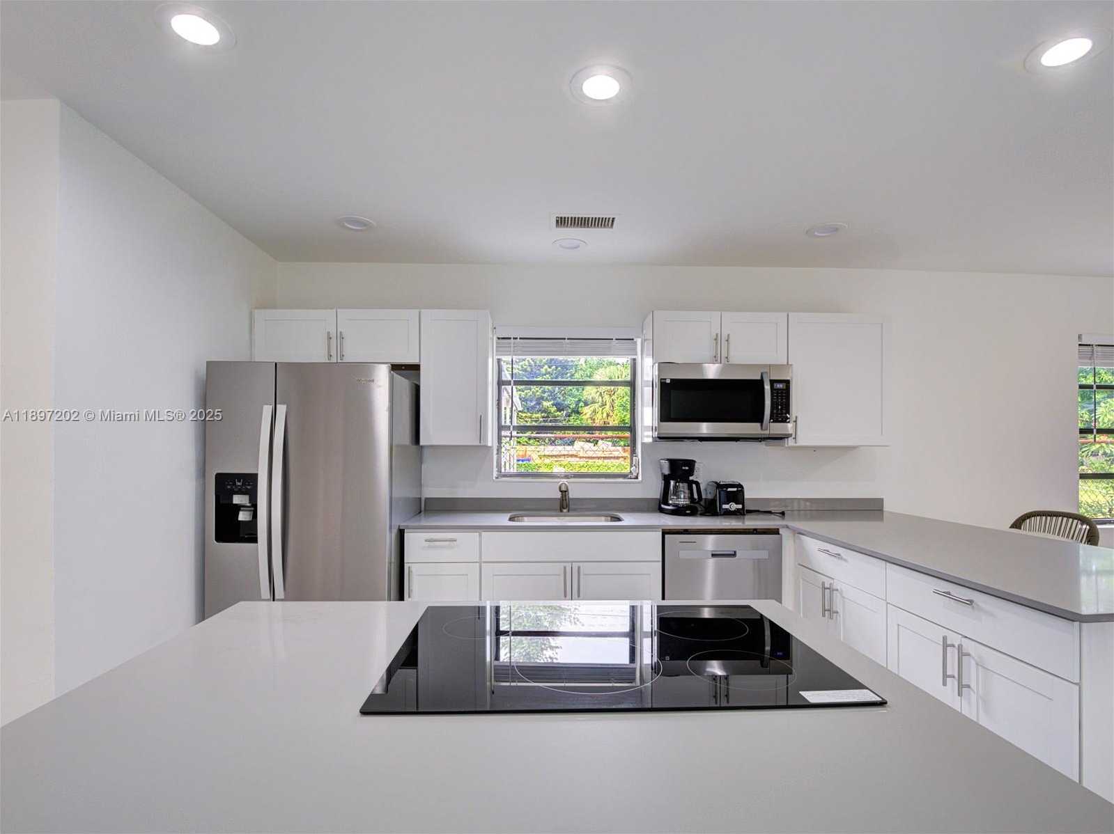 Small Image of 2703 ADAMS ST, Hollywood Number 13